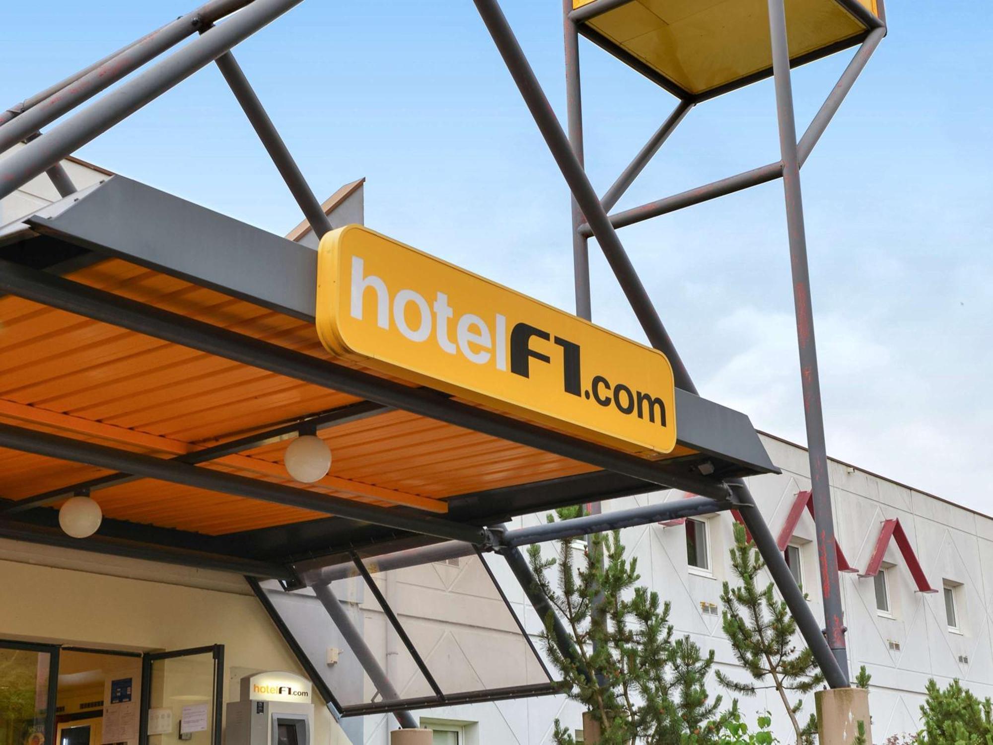 hotelF1 Tours Nord Notre-Dame-d'Oe Buitenkant foto