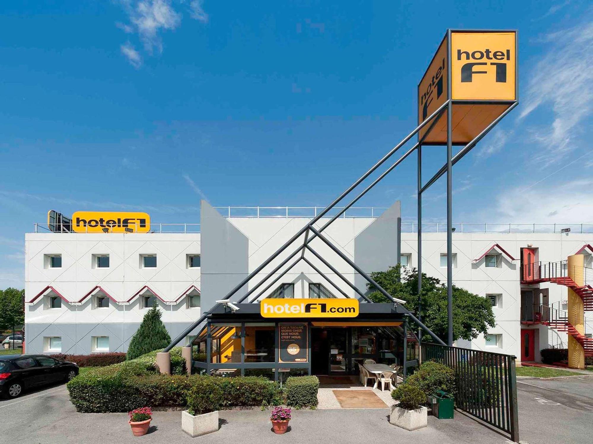 hotelF1 Tours Nord Notre-Dame-d'Oe Buitenkant foto